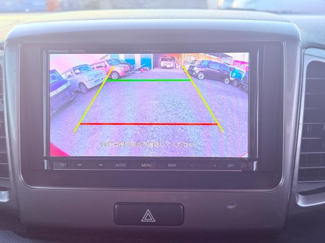 スペーシアカスタムＺ ターボ　２年車検付き盗難防止システム衝突安全ボディー頸部衝突緩和ヘットレスＨＩＤオートヘッドライトベンチシートフルフラットシートヒーターＢＬＵＥＴＯＯＴＨ接続付きナビ電動格納ミラーバックカメラ付きスマートキー（14枚目）