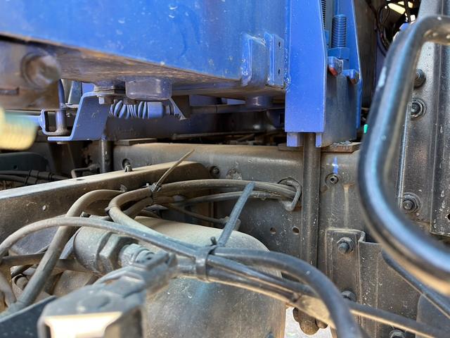 コンドル 増トン重機運搬車・回送車増トン７４００ｋｇ積載３段クレーン付　ウインチラジコン付フルワイド５．１５ｍボデ☆荷台寸法（ｃｍ）：（約）長５１５　幅２４７．５☆木床☆ロープフック：１０対　外フック：２４対☆クレーンメーカー：タダノ型式ＴＭ－ＺＦ３０３ＳＬ☆あゆみ板付き（26枚目）