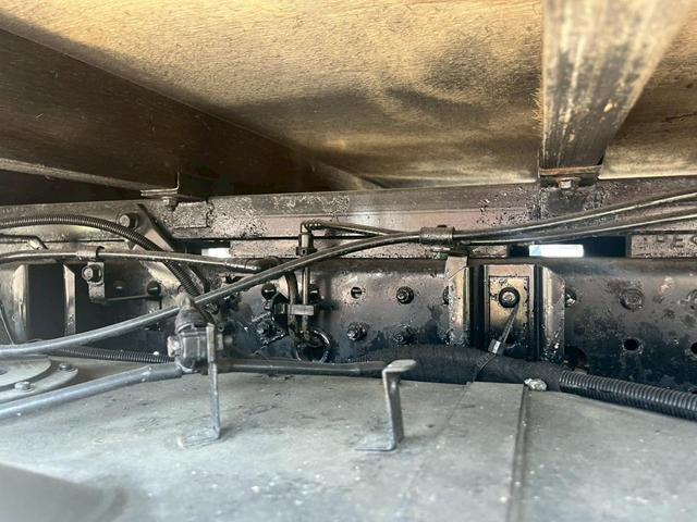 キャンター アルミブロック平ボディ標準ロング２段階あおり垂直ＰＧ付き　積載３ｔ☆車検付（令和７年１０月１２日迄）☆荷台内寸法（ｃｍ）：（約）長４４５幅１７８高１００地上高９０☆メッキパーツ☆ＡＴ車☆３０００ｃｃ（１５０馬力・ターボ）☆３人乗☆電格ミラー☆バックカメラ（25枚目）