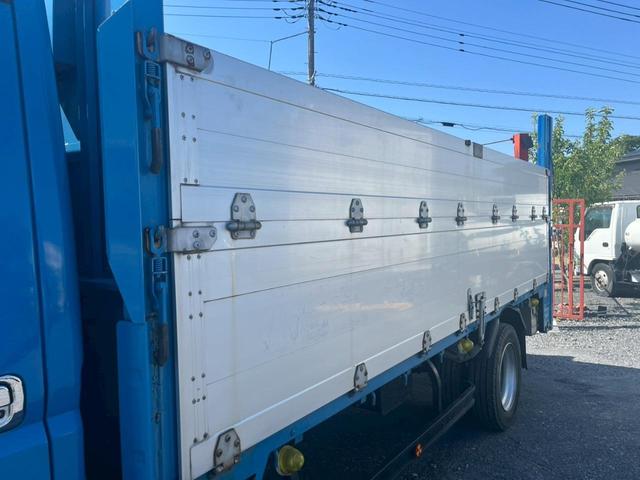 キャンター アルミブロック平ボディ標準ロング２段階あおり垂直ＰＧ付き　積載３ｔ☆車検付（令和７年１０月１２日迄）☆荷台内寸法（ｃｍ）：（約）長４４５幅１７８高１００地上高９０☆メッキパーツ☆ＡＴ車☆３０００ｃｃ（１５０馬力・ターボ）☆３人乗☆電格ミラー☆バックカメラ（33枚目）