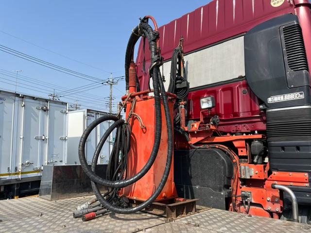 スーパーグレート レーラーヘッドダンプＰＴＯ付積載１０．２ｔ２デフハイルーフ　☆ダンプＰＴＯ付☆最大積載量：１０２００ｋｇ☆ハイルーフ☆ベッド付き☆１２８００ｃｃ（ターボ）☆実走行☆ＥＴＣ☆電格ミラー☆ワイパー付ミラー☆ヒーター付ミラー（10枚目）