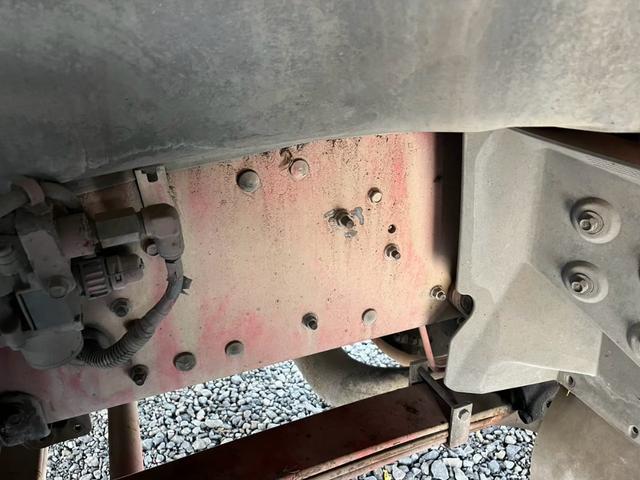 スーパーグレート レーラーヘッドダンプＰＴＯ付積載１０．２ｔ２デフハイルーフ　☆ダンプＰＴＯ付☆最大積載量：１０２００ｋｇ☆ハイルーフ☆ベッド付き☆１２８００ｃｃ（ターボ）☆実走行☆ＥＴＣ☆電格ミラー☆ワイパー付ミラー☆ヒーター付ミラー（20枚目）