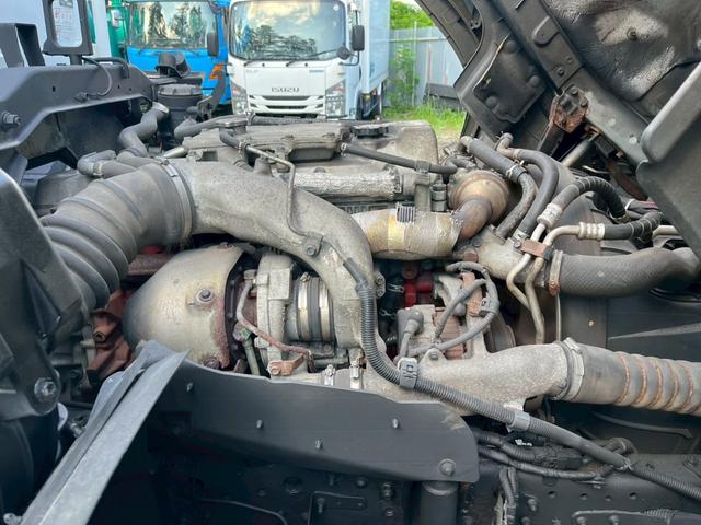 ヒノレンジャー 増トンパッカー車フジマイティー製回転式９．３立米連続作動車　☆上物メーカー：フジマイティー製　型式：ＬＰ－９８１　製造番号：００２００１８☆回転式・巻き込み式☆最大積載量：６４００ｋｇ☆６速ＭＴ☆６４００ｃｃ（２２０馬力・ターボ）☆電格ミラー☆集中ドアロック（63枚目）
