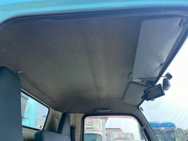 キャンター プレス式パッカー車塵芥車極東製5.9立米積載3t連続作動車 ☆上物メーカー:極東開発製 容積:5.9立米 型式:GB59-27-S☆汚水タンク付き☆最大積載量:3000kg☆ミ5速MT☆2990cc(150馬力・ターボ)☆実走行☆3人乗☆バックカメラ☆ドラレコ(67枚目)