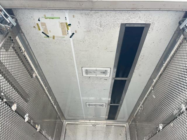 ダイナトラック パネルバン標準セミロング3300ボディステンレス床5速MT ☆上物:トヨタ車体 ボディーNO:ST10B00126☆標準セミロングボディ☆ステンレス床☆5速MT☆4000cc(116馬力)☆3人乗り☆電格ミラー☆バックカメラ☆ETC(41枚目)