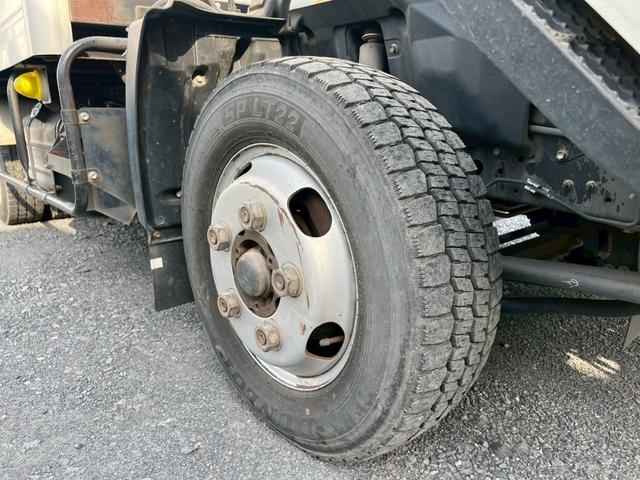 ダイナトラック パネルバン標準セミロング3300ボディステンレス床5速MT ☆上物:トヨタ車体 ボディーNO:ST10B00126☆標準セミロングボディ☆ステンレス床☆5速MT☆4000cc(116馬力)☆3人乗り☆電格ミラー☆バックカメラ☆ETC(46枚目)