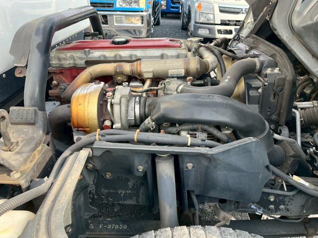 ダイナトラック パネルバン標準セミロング3300ボディステンレス床5速MT ☆上物:トヨタ車体 ボディーNO:ST10B00126☆標準セミロングボディ☆ステンレス床☆5速MT☆4000cc(116馬力)☆3人乗り☆電格ミラー☆バックカメラ☆ETC(50枚目)