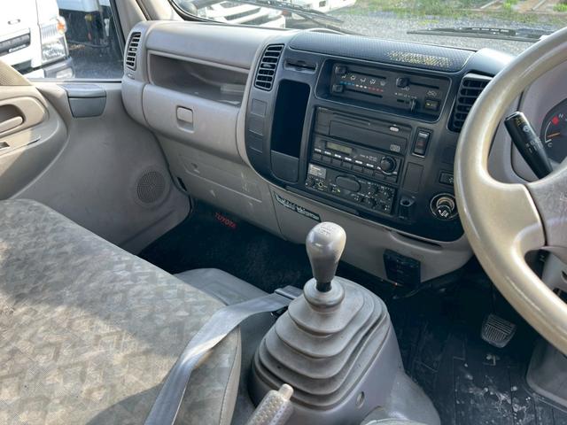 ダイナトラック パネルバン標準セミロング3300ボディステンレス床5速MT ☆上物:トヨタ車体 ボディーNO:ST10B00126☆標準セミロングボディ☆ステンレス床☆5速MT☆4000cc(116馬力)☆3人乗り☆電格ミラー☆バックカメラ☆ETC(68枚目)