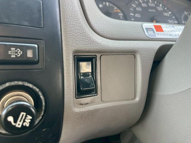 ダイナトラック パネルバン標準セミロング3300ボディステンレス床5速MT ☆上物:トヨタ車体 ボディーNO:ST10B00126☆標準セミロングボディ☆ステンレス床☆5速MT☆4000cc(116馬力)☆3人乗り☆電格ミラー☆バックカメラ☆ETC(70枚目)