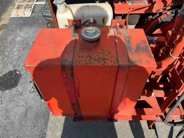 ギガ トレーラーヘッドダンプポンプPTO付き小平製 積載11.5t ハイルーフマニュアル☆ダンプPTO付き☆ダンプレバー付き☆第五輪荷重:11500kg☆メッキパーツ☆総輪アルミホイール☆デフロック☆ベッド付☆ETC付☆電格ミラー☆ヒーター付ミラー☆キーレス(12枚目)