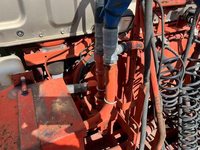 ギガ トレーラーヘッドダンプポンプPTO付き小平製 積載11.5t ハイルーフマニュアル☆ダンプPTO付き☆ダンプレバー付き☆第五輪荷重:11500kg☆メッキパーツ☆総輪アルミホイール☆デフロック☆ベッド付☆ETC付☆電格ミラー☆ヒーター付ミラー☆キーレス(16枚目)