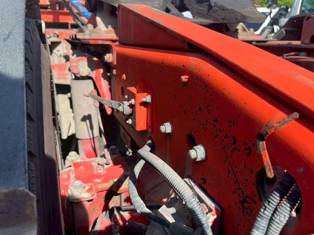 ギガ トレーラーヘッドダンプポンプPTO付き小平製 積載11.5t ハイルーフマニュアル☆ダンプPTO付き☆ダンプレバー付き☆第五輪荷重:11500kg☆メッキパーツ☆総輪アルミホイール☆デフロック☆ベッド付☆ETC付☆電格ミラー☆ヒーター付ミラー☆キーレス(22枚目)