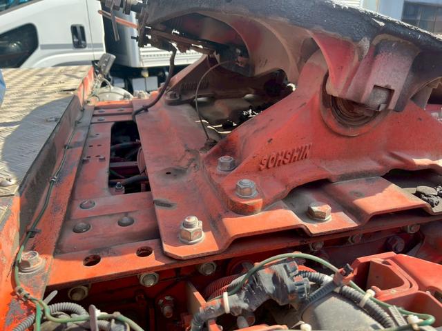 ギガ トレーラーヘッドダンプポンプPTO付き小平製 積載11.5t ハイルーフマニュアル☆ダンプPTO付き☆ダンプレバー付き☆第五輪荷重:11500kg☆メッキパーツ☆総輪アルミホイール☆デフロック☆ベッド付☆ETC付☆電格ミラー☆ヒーター付ミラー☆キーレス(24枚目)