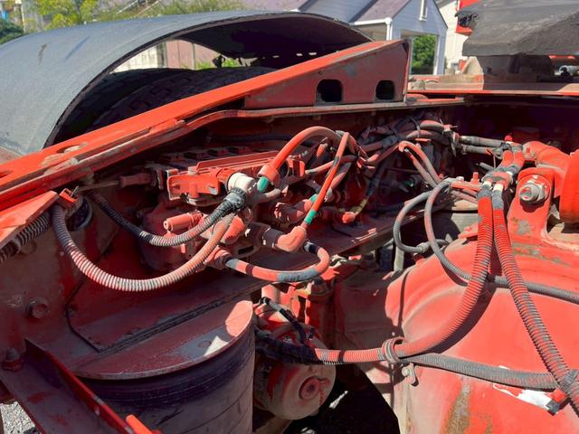 ギガ トレーラーヘッドダンプポンプPTO付き小平製 積載11.5t ハイルーフマニュアル☆ダンプPTO付き☆ダンプレバー付き☆第五輪荷重:11500kg☆メッキパーツ☆総輪アルミホイール☆デフロック☆ベッド付☆ETC付☆電格ミラー☆ヒーター付ミラー☆キーレス(28枚目)