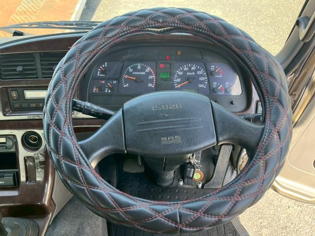 ギガ トレーラーヘッドダンプポンプPTO付き小平製 積載11.5t ハイルーフマニュアル☆ダンプPTO付き☆ダンプレバー付き☆第五輪荷重:11500kg☆メッキパーツ☆総輪アルミホイール☆デフロック☆ベッド付☆ETC付☆電格ミラー☆ヒーター付ミラー☆キーレス(68枚目)