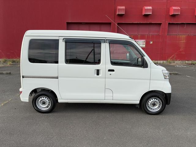 ハイゼットカーゴ スペシャルクリーン 衝突軽減ブレーキ レーンアシスト アイドリングストップ コーナーセンサー ETC 両側スライドドア LED オートハイビーム 横滑り防止装置 AM FM(7枚目)