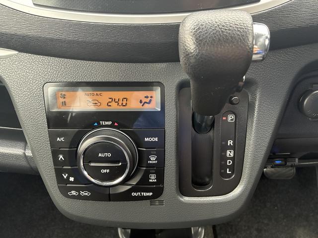 ワゴンRスティングレー X 衝突軽減ブレーキ 横滑り防止装置 シートヒーター アイドリングストップ パーキングスタート 純正ナビ ワンセグ 電動格納ミラー オートライト ベンチシート 純正アルミホイール(32枚目)