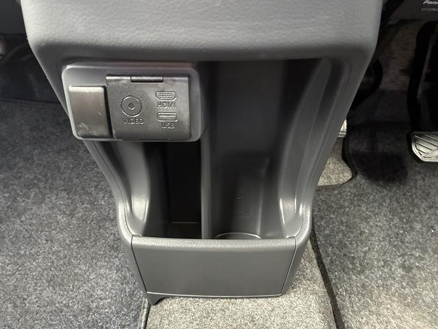 ワゴンRスティングレー X 衝突軽減ブレーキ 横滑り防止装置 シートヒーター アイドリングストップ パーキングスタート 純正ナビ ワンセグ 電動格納ミラー オートライト ベンチシート 純正アルミホイール(33枚目)