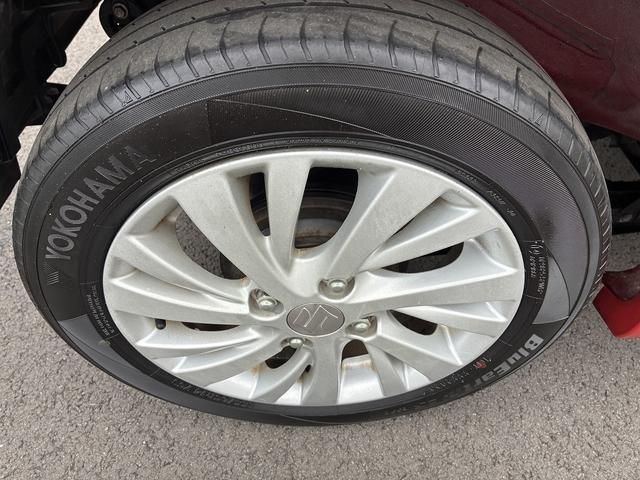 ワゴンRスティングレー X 衝突軽減ブレーキ 横滑り防止装置 シートヒーター アイドリングストップ パーキングスタート 純正ナビ ワンセグ 電動格納ミラー オートライト ベンチシート 純正アルミホイール(52枚目)