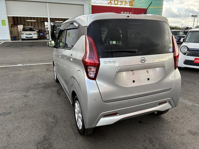 デイズ 　コーナーセンサー　ドライブレコーダー　電動格納ミラー　オートライト　ベンチシート　純正アルミホイール　ＥＴＣ　パーキングスタート　スマートキー（11枚目）