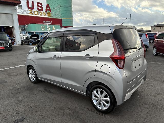 デイズ 　コーナーセンサー　ドライブレコーダー　電動格納ミラー　オートライト　ベンチシート　純正アルミホイール　ＥＴＣ　パーキングスタート　スマートキー（12枚目）