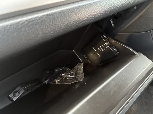 インプレッサスポーツ 1.6i 横滑り防止装置 フルセグTV バックカメラ ETC 電動格納ミラー LED AM CD フロアマット 社外ナビ(37枚目)