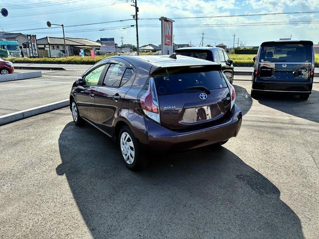 アクア S 横滑り防止ブレーキ アイドリングストップ USB ETC アイドリングストップ シートヒーター オートライト 電動格納ミラー パーキングスタート フルセグ(10枚目)