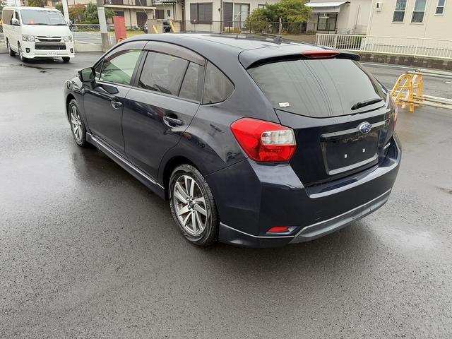 インプレッサスポーツ １．６ｉ－Ｓ　横滑り防止装置　ＥＴＣ　アイドリングストップ　電動格納ミラー　フォグランプ　純正アルミホイール　パーキングスタート　ＵＳＢ　ＣＤ　ＤＶＤ　フロアマット（10枚目）