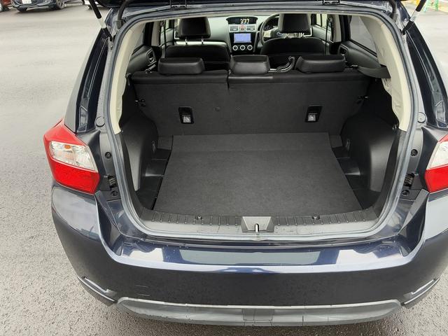 インプレッサスポーツ １．６ｉ－Ｓ　横滑り防止装置　ＥＴＣ　アイドリングストップ　電動格納ミラー　フォグランプ　純正アルミホイール　パーキングスタート　ＵＳＢ　ＣＤ　ＤＶＤ　フロアマット（16枚目）