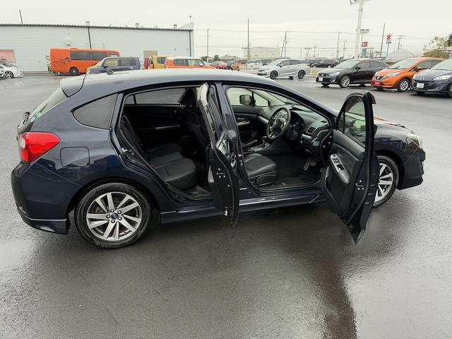 インプレッサスポーツ １．６ｉ－Ｓ　横滑り防止装置　ＥＴＣ　アイドリングストップ　電動格納ミラー　フォグランプ　純正アルミホイール　パーキングスタート　ＵＳＢ　ＣＤ　ＤＶＤ　フロアマット（18枚目）