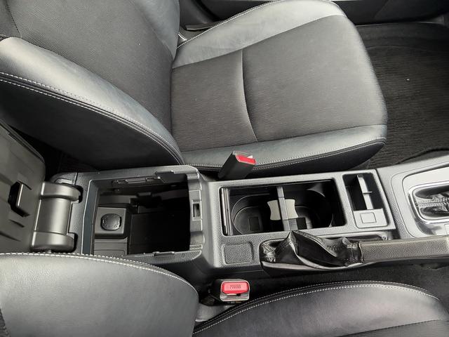 インプレッサスポーツ １．６ｉ－Ｓ　横滑り防止装置　ＥＴＣ　アイドリングストップ　電動格納ミラー　フォグランプ　純正アルミホイール　パーキングスタート　ＵＳＢ　ＣＤ　ＤＶＤ　フロアマット（21枚目）