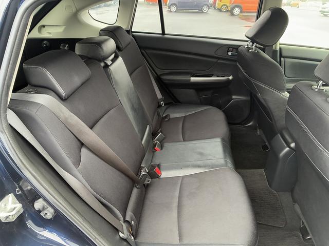 インプレッサスポーツ １．６ｉ－Ｓ　横滑り防止装置　ＥＴＣ　アイドリングストップ　電動格納ミラー　フォグランプ　純正アルミホイール　パーキングスタート　ＵＳＢ　ＣＤ　ＤＶＤ　フロアマット（23枚目）