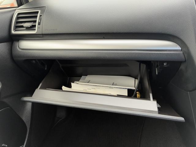 インプレッサスポーツ １．６ｉ－Ｓ　横滑り防止装置　ＥＴＣ　アイドリングストップ　電動格納ミラー　フォグランプ　純正アルミホイール　パーキングスタート　ＵＳＢ　ＣＤ　ＤＶＤ　フロアマット（28枚目）