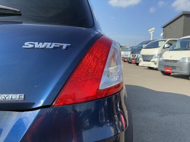 スイフト スタイル 横滑り防止装置 電動格納ミラー BT MTモード 純正アルミホイール シートヒーター ETC パーキングスタート CD DVD フロアマット(49枚目)