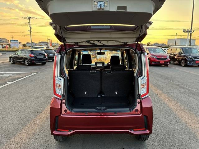 ムーヴ カスタム　Ｘ　サイドエアバック　クルーズコントロール　ＥＴＣ　横滑り防止装置　パーキングスタート　電動格納ミラー　ＬＥＤ　純正アルミホイール　オートライト　フォグランプ　バックカメラ　　ベンチシート（15枚目）