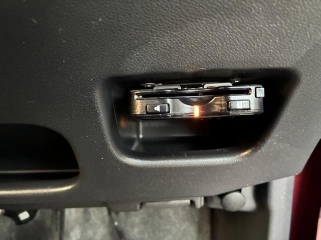 ムーヴ カスタム　Ｘ　サイドエアバック　クルーズコントロール　ＥＴＣ　横滑り防止装置　パーキングスタート　電動格納ミラー　ＬＥＤ　純正アルミホイール　オートライト　フォグランプ　バックカメラ　　ベンチシート（40枚目）