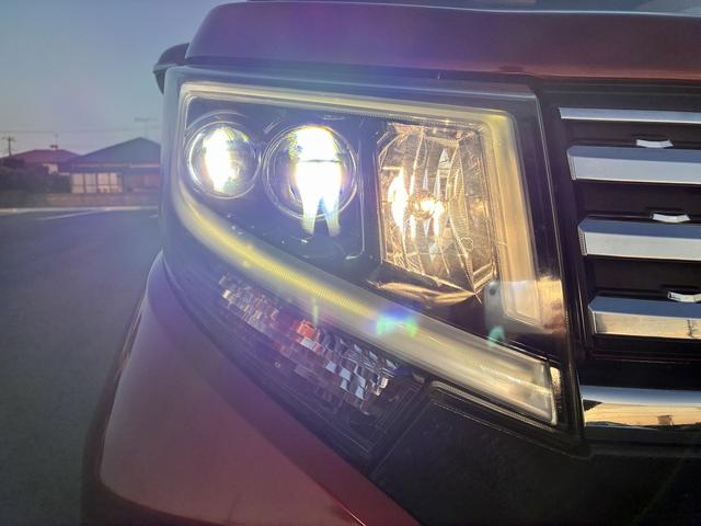 ムーヴ カスタム　Ｘ　サイドエアバック　クルーズコントロール　ＥＴＣ　横滑り防止装置　パーキングスタート　電動格納ミラー　ＬＥＤ　純正アルミホイール　オートライト　フォグランプ　バックカメラ　　ベンチシート（50枚目）