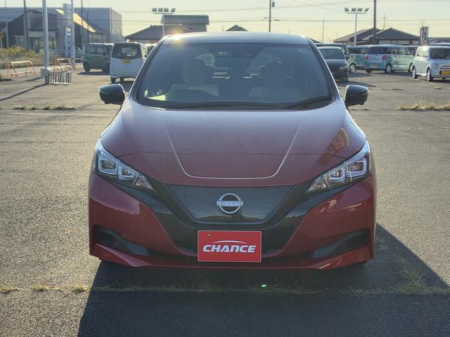 リーフ Ｘ　Ｖセレクション　衝突軽減ブレーキ　ブラインドスポットモニター　純正ナビ　　フルセグＴＶ　ＢＴ　ＵＳＢ　全方位カメラ　クルーズコントロール　シートヒーター　ドライブレコーダー　電動格納ミラー　ＬＥＤ　オートライト（5枚目）