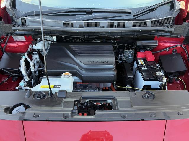 リーフ Ｘ　Ｖセレクション　衝突軽減ブレーキ　ブラインドスポットモニター　純正ナビ　　フルセグＴＶ　ＢＴ　ＵＳＢ　全方位カメラ　クルーズコントロール　シートヒーター　ドライブレコーダー　電動格納ミラー　ＬＥＤ　オートライト（58枚目）