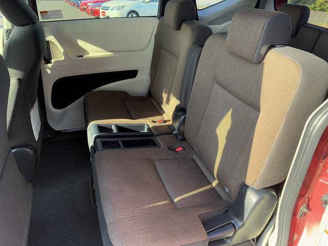 シエンタ Ｇ　社外ナビ　衝突軽減ブレーキ　ＢＴ　Ｂカメラ　ＥＴＣ　両側電動スライドドア　ＬＥＤ　ステアリングスイッチ　クルーズコントロール　レーンアシスト　横滑り防止装置　前席ドラレコ　フォグランプ　オートライト（15枚目）