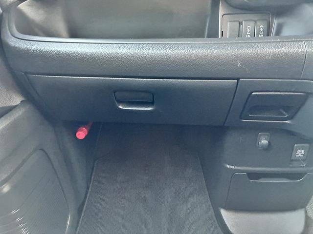 Ｎ－ＢＯＸカスタム Ｌ　純正ナビ　フルセグＴＶ　衝突軽減ブレーキ　ＢＴ　Ｂカメラ　両側電動スライドドア　ＬＥＤ　ＣＤ　ＤＶＤ　クルコン　ステリモ　横滑り防止装置　レーンアシスト　フォグランプ　オートライト　シートヒーター（28枚目）