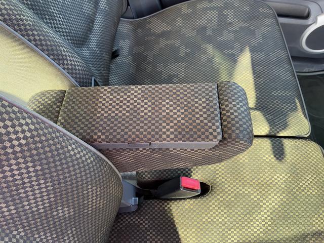 ハスラー Ｆリミテッド　衝突軽減ブレーキフルセグＴＶ　ＢＴ　ＵＳＢ　アイドリングストップ　ＥＴＣ　シートヒーター　ドライブレコーダー　電動格納ミラー　ＬＥＤ　オートライト　純正アルミホイール　横滑り防止装置（19枚目）