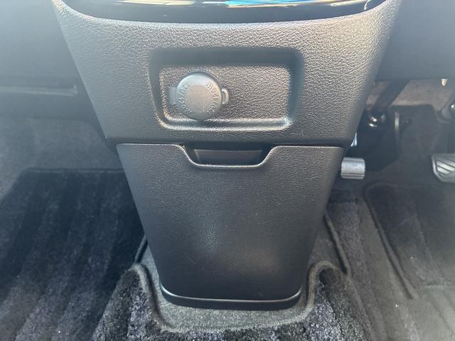 ソリオバンディット ハイブリッドＭＶ　横滑り防止装置　アイドリングストップ　全方位カメラ　ＢＴ　電動格納ミラー　両側スライドドア　ＬＥＤ　フォグランプ　オートライト　純正アルミホイール　パーキングスタート　スマートキー（29枚目）