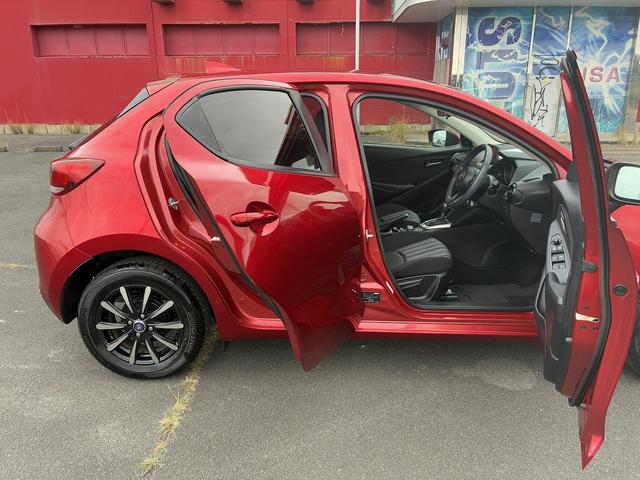 MAZDA2 15S スマートエディション レーンアシスト 純正ナビ フルセグ 全方位カメラ BT USB コーナーセンサー ドライブレコーダー パーキングアシスタント 電動格納ミラー LED オートライト 純正アルミホイール 横滑り防止装置(18枚目)