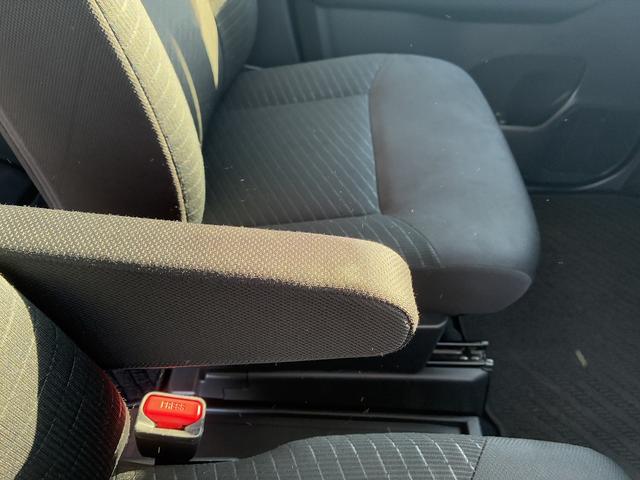 ルーミー Ｇ－Ｔ　衝突軽減ブレーキ　コーナーセンサー　両側スライドドア　ＬＥＤ　クルーズコントロール　ステアリングスイッチ　横滑り防止装置　オートライト　純正アルミ１４インチ　電動格納ミラー　フォグランプ　スマートキー（19枚目）