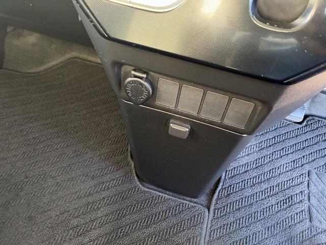 ルーミー Ｇ－Ｔ　衝突軽減ブレーキ　コーナーセンサー　両側スライドドア　ＬＥＤ　クルーズコントロール　ステアリングスイッチ　横滑り防止装置　オートライト　純正アルミ１４インチ　電動格納ミラー　フォグランプ　スマートキー（30枚目）