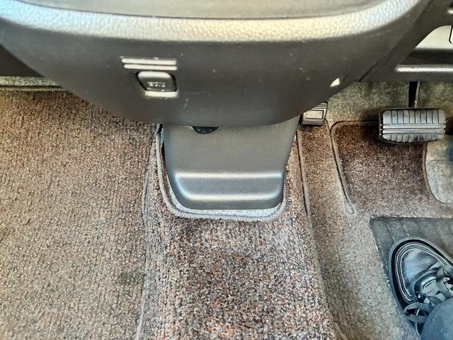 デイズルークス ハイウェイスター　Ｘ　衝突軽減ブレーキ　両側電動スライドドア　社外ナビ　フルセグＴＶ　全方位カメラ　ＥＴＣ　ＬＥＤ　オートライト　ステアリングスイッチ　横滑り防止装置　純正アルミ１５インチ　電動格納ミラー　アイスト（35枚目）