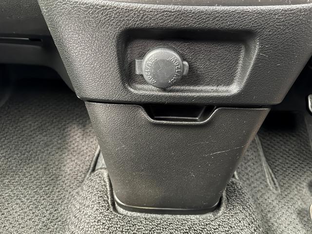 ソリオ ハイブリッドＭＸ　レンタアップ　ＳＤナビ　衝突軽減ブレーキ　バックカメラ　ＥＴＣ　ＢＴ　コーナーセンサー　クルーズコントロール　レーンアシスト　横滑り防止装置　片側電動スライドドア　パーキングアシスト　純正アルミ１５（37枚目）