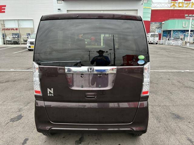 Ｎ－ＢＯＸ Ｇ・Ｌパッケージ　横滑り防止装置　アイドリングストップ　純正ナビ　バックカメラ　ＵＳＢ　ＥＴＣ　電動格納ミラー　片側電動スライドドア　ベンチシート　社外アルミホイール　フロアマット（10枚目）