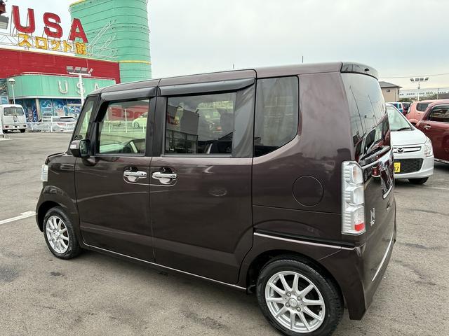 Ｎ－ＢＯＸ Ｇ・Ｌパッケージ　横滑り防止装置　アイドリングストップ　純正ナビ　バックカメラ　ＵＳＢ　ＥＴＣ　電動格納ミラー　片側電動スライドドア　ベンチシート　社外アルミホイール　フロアマット（12枚目）